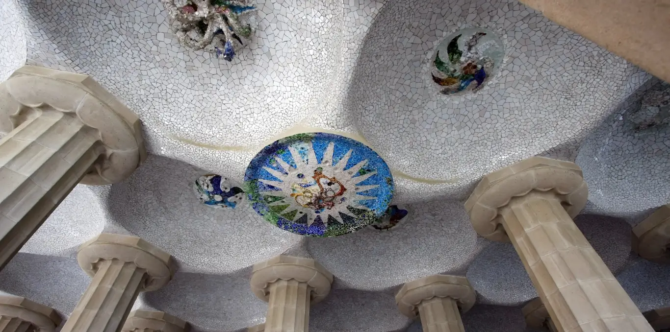 Antonio Gaudí: El Arquitecto de los Sueños Catalanes