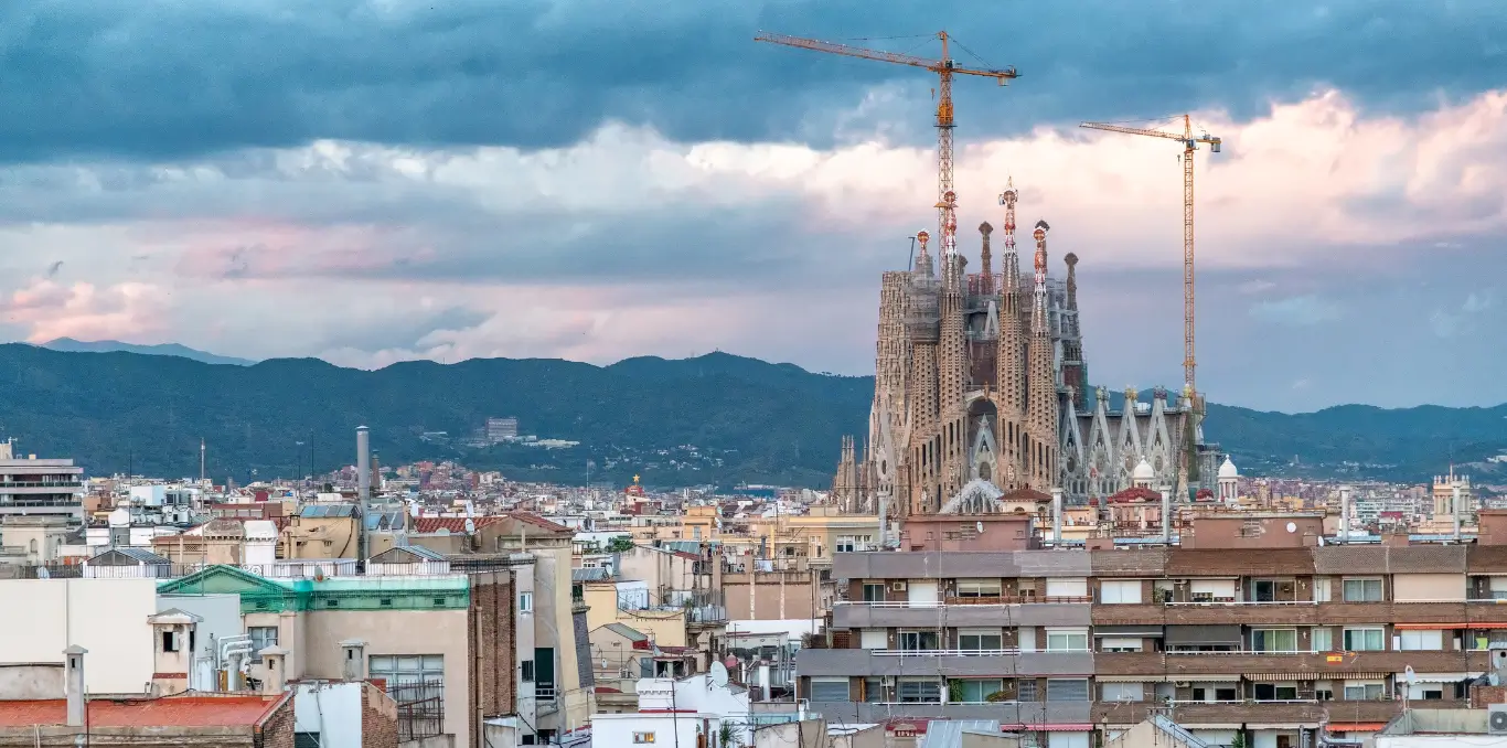Antonio Gaudí: El Arquitecto de los Sueños Catalanes
